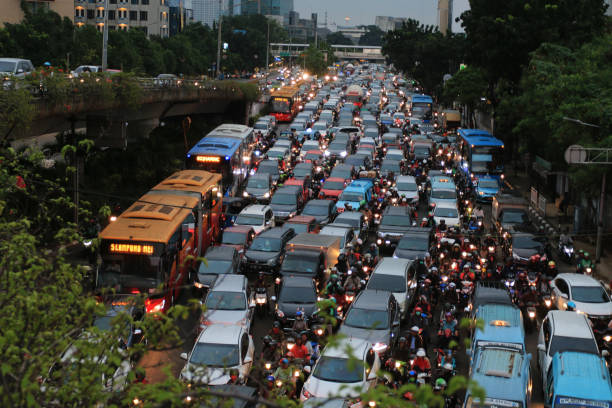 Tips Hadapi Sekatan Jalan Raya Dengan Tenang